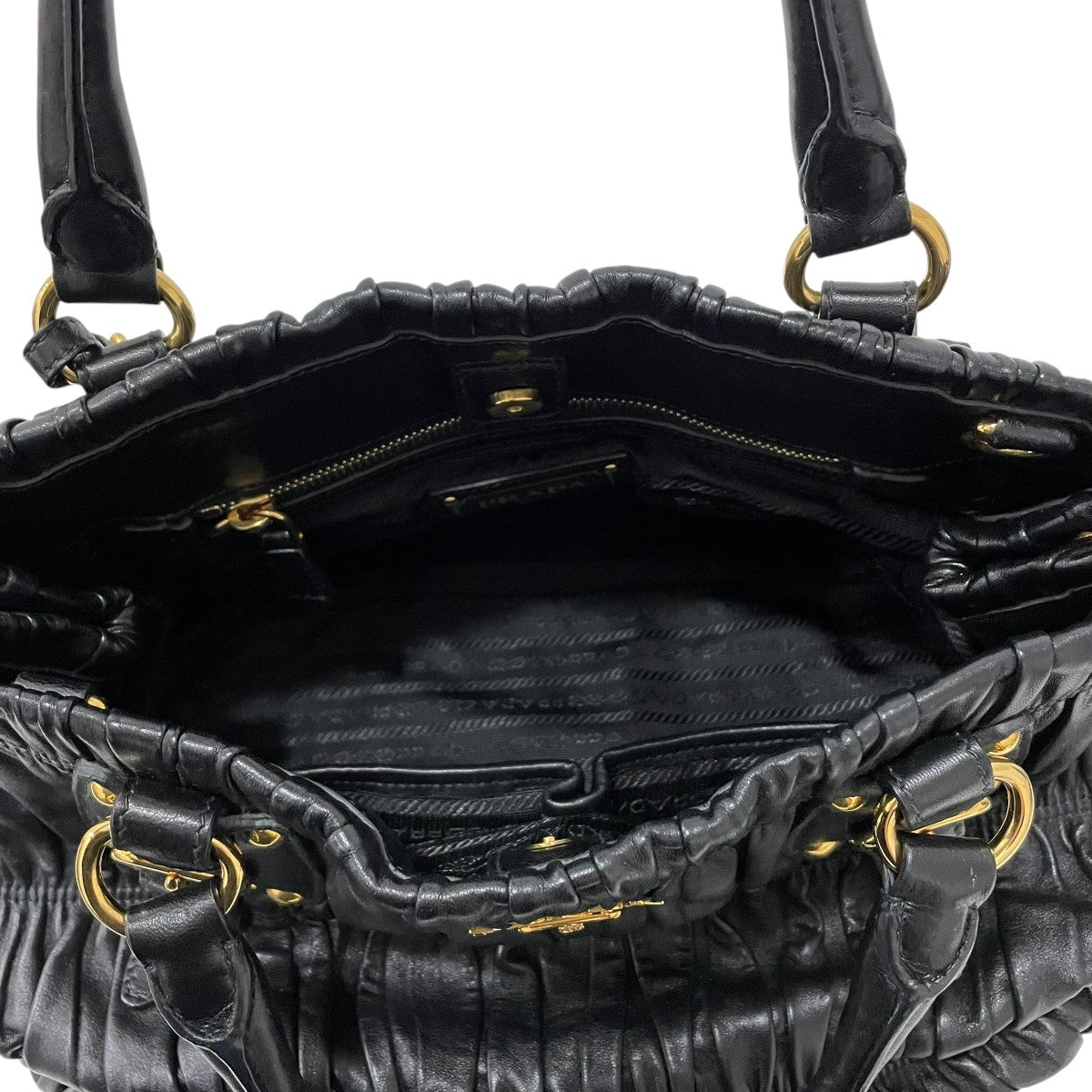 PRADA ナッパゴーフレハンドバッグ 古着・中古-5枚目のアイテム画像