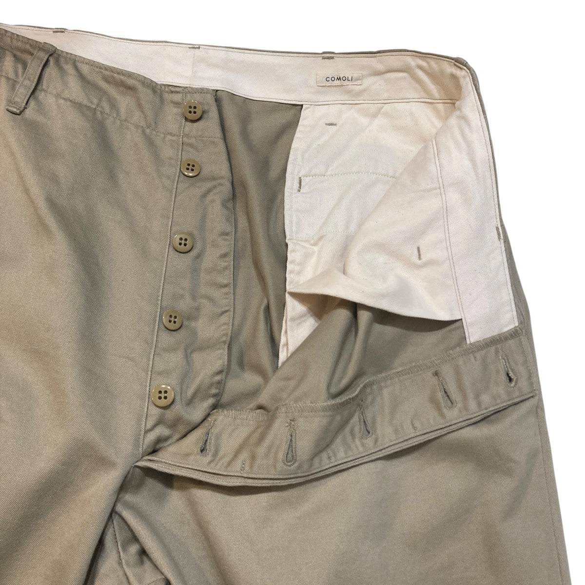 COMOLI(コモリ) KHAKI チノパンツ D01-03014 D01-03014 ベージュ