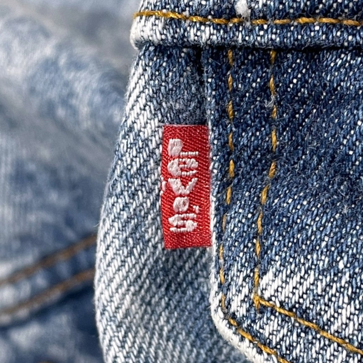LEVI’S 80〜90s ビッグシルエットケミカルウォッシュデニムジャケット MADE IN USA ボタン裏527 70507-0219 古着・中古-5枚目のアイテム画像