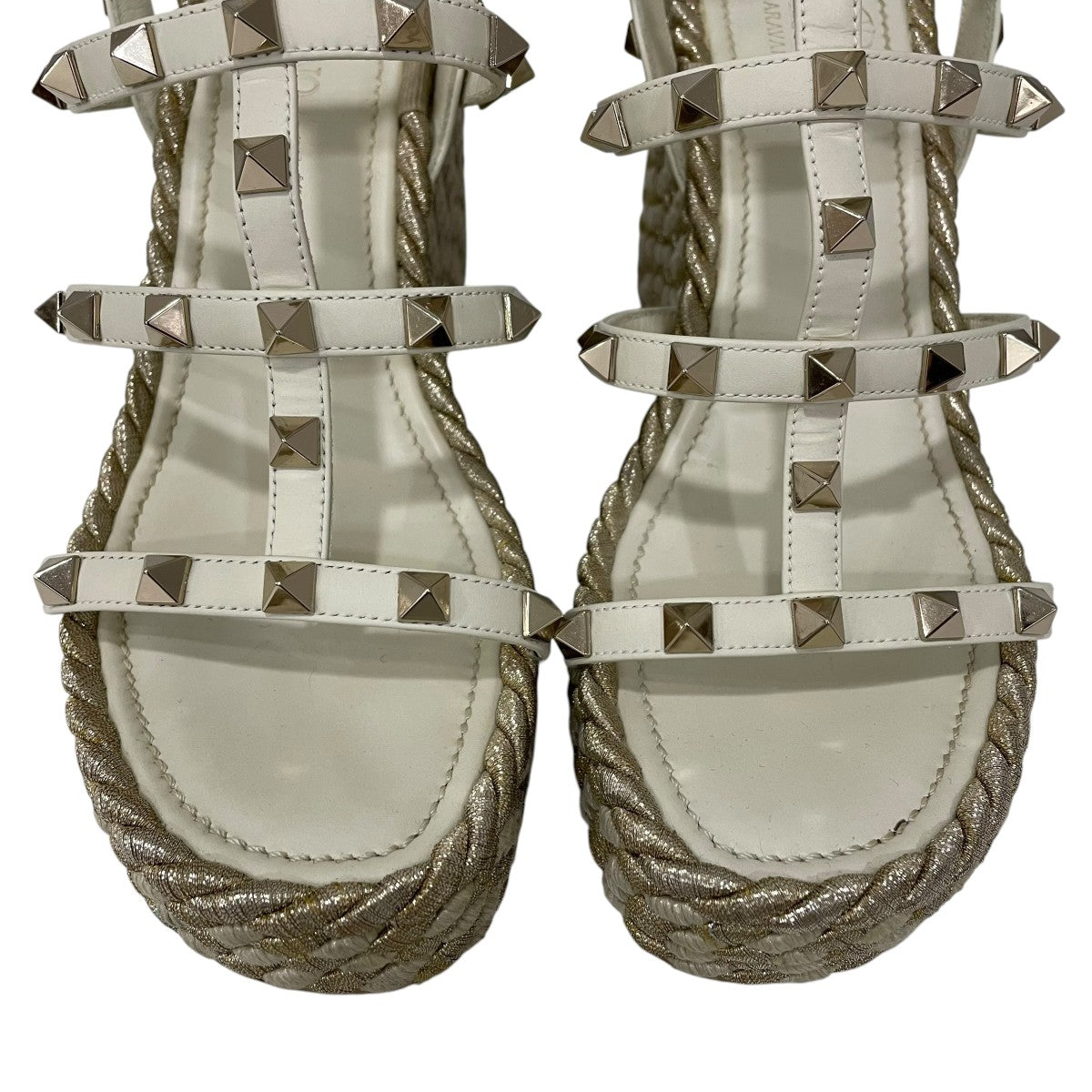 Rock stud wedge sandalsサンダルLA T F95