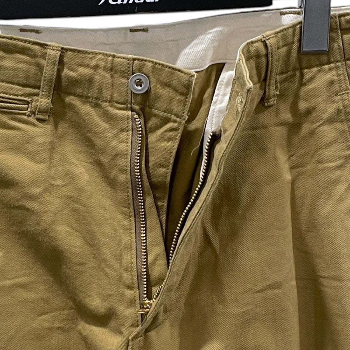 チノパンツ