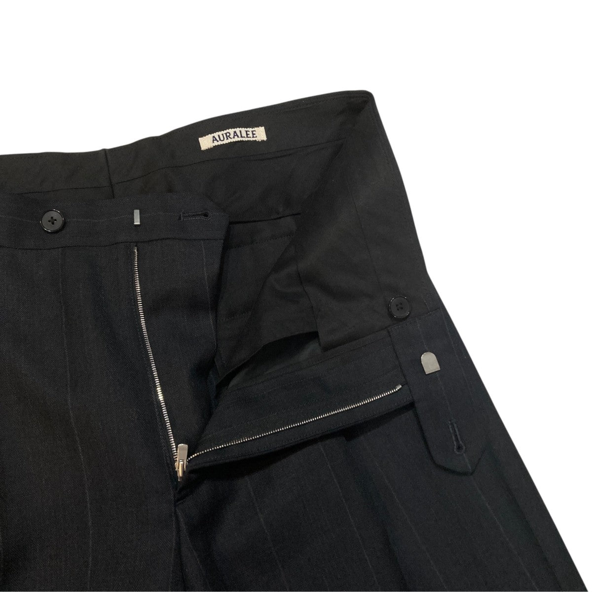 26SSBLUEFACED WOOL TWO-TUCK SLACKSストライプスラックスA26SP02BA