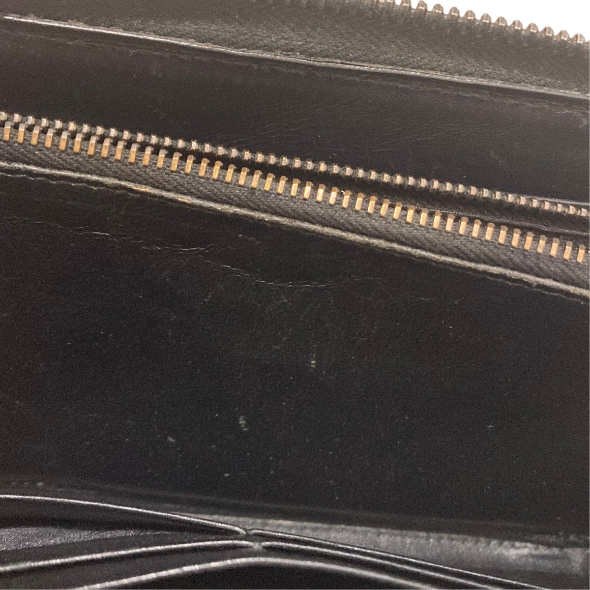 イントレチャート長財布