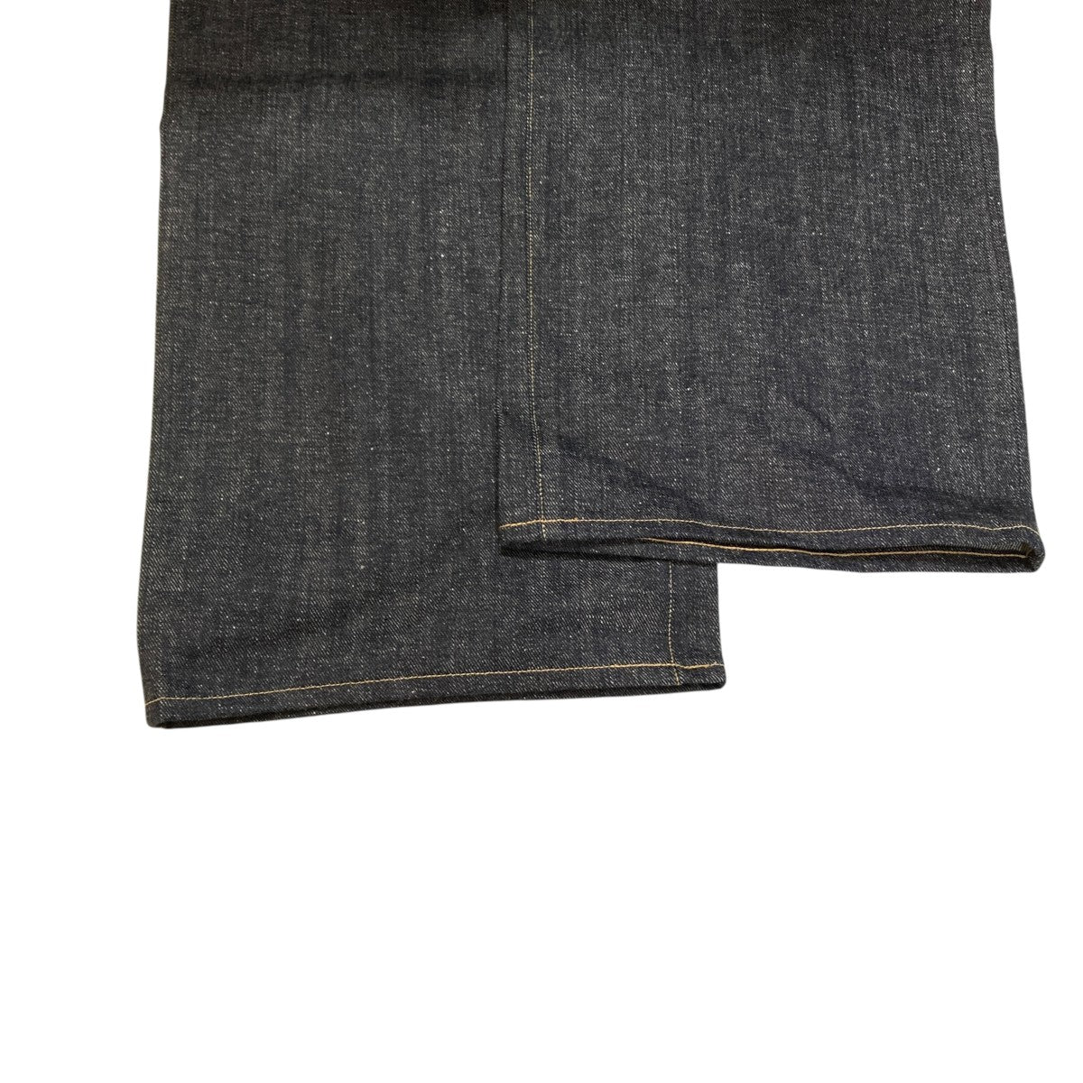 LOT 704デニムパンツ