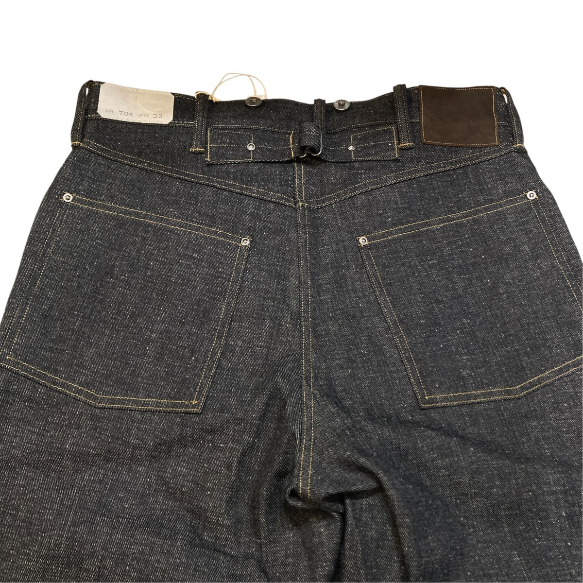 LOT 704デニムパンツ