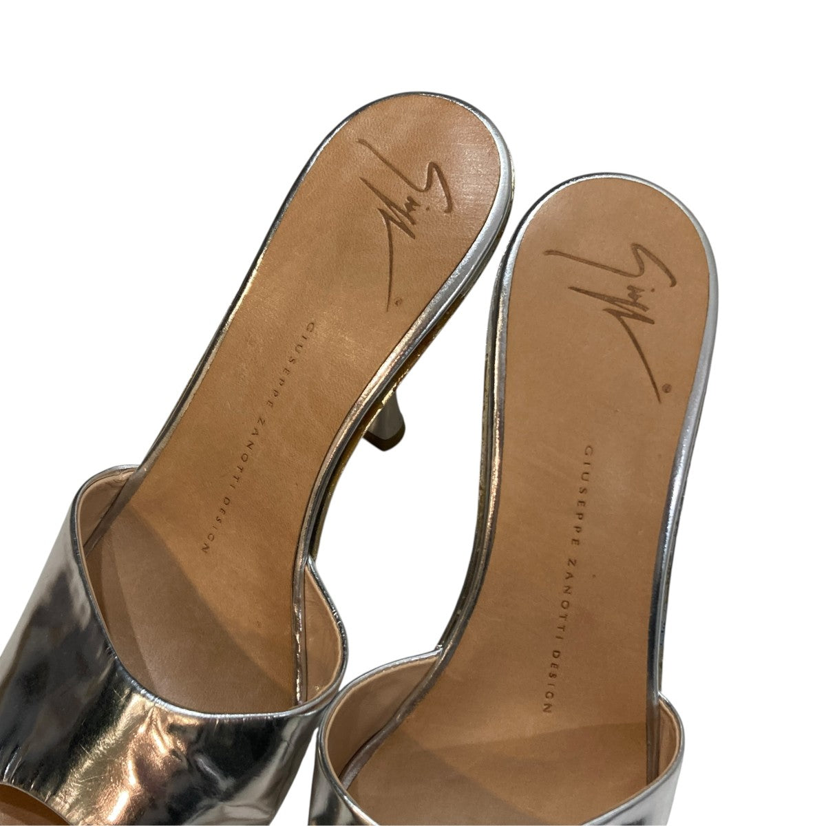 GIUSEPPE ZANOTTI(ジュゼッペ・ザノッティ) ヒールパンプス シルバー
