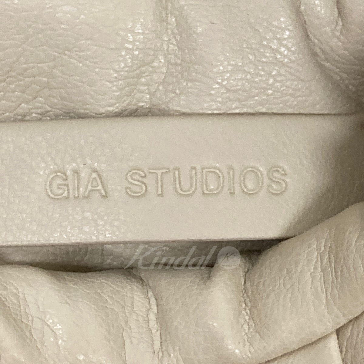 GIA STUDIOS(ジア・ストゥディオス) ギャザーハンドバッグ 25GS0BAG1FPU0072 25GS0BAG1FPU0072 アイボリー  サイズ ONE SIZE｜【公式】カインドオルオンライン ブランド古着・中古通販【kindal】