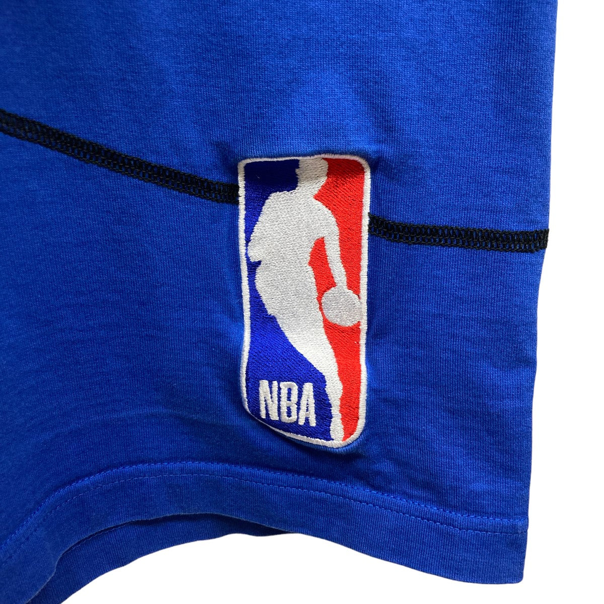 LOUIS VUITTON×NBA(ルイヴィトン×エヌビーエー) エンブロイダリーディテールTシャツHKY22W