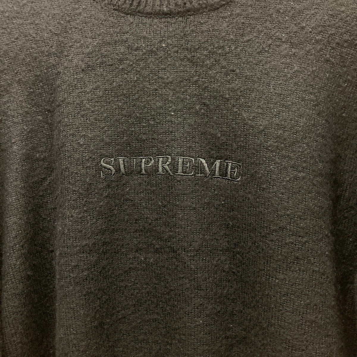 Supreme 古着・中古 シュプリームのPilled Sweater Black ロゴセーターです。