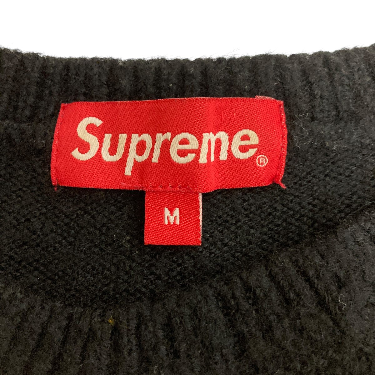 Supreme 古着・中古 シュプリームのPilled Sweater Black ロゴセーターです。