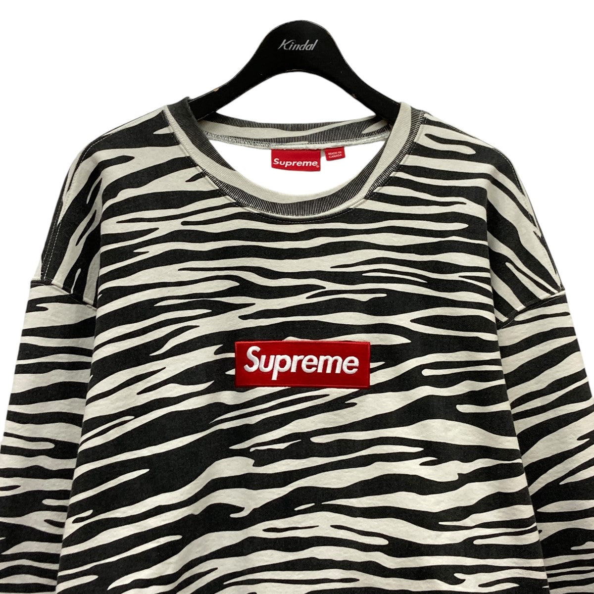 Supreme(シュプリーム) 22AWBox Logo Crewneck Zebraゼブラ柄ボックスロゴスウェット ホワイト×ブラック サイズ  XL｜【公式】カインドオルオンライン ブランド古着・中古通販【kindal】