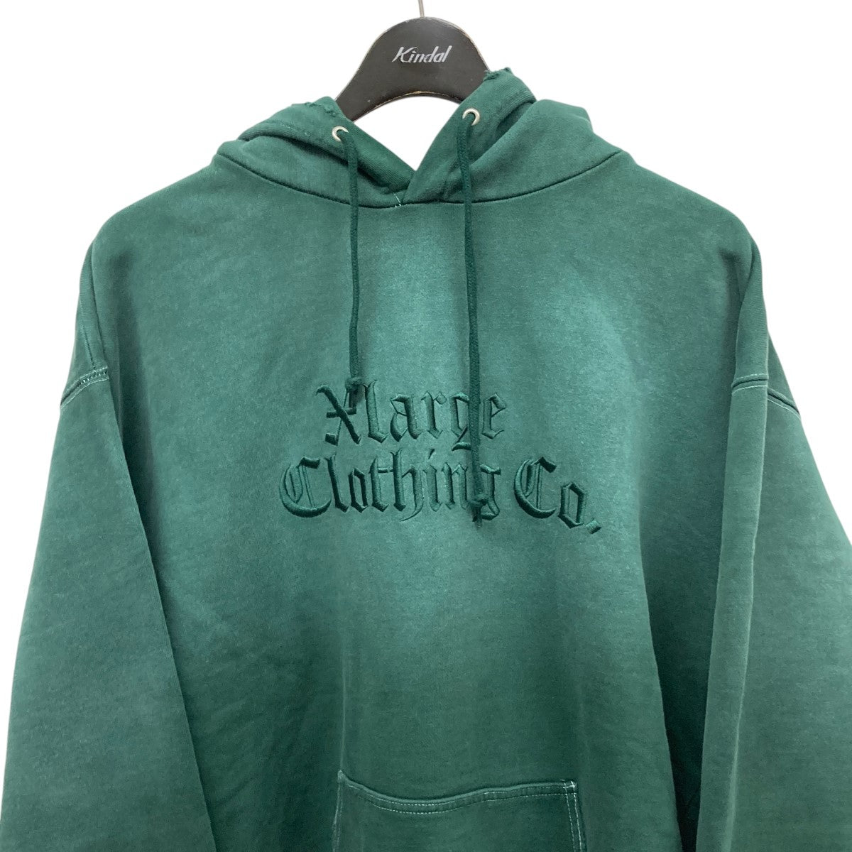 X-LARGE OLD ENGLISH BLEACHED HOODED SWEATSHIRTロゴ刺しゅうダメージ加工パーカー101234012005 古着・中古-3枚目のアイテム画像