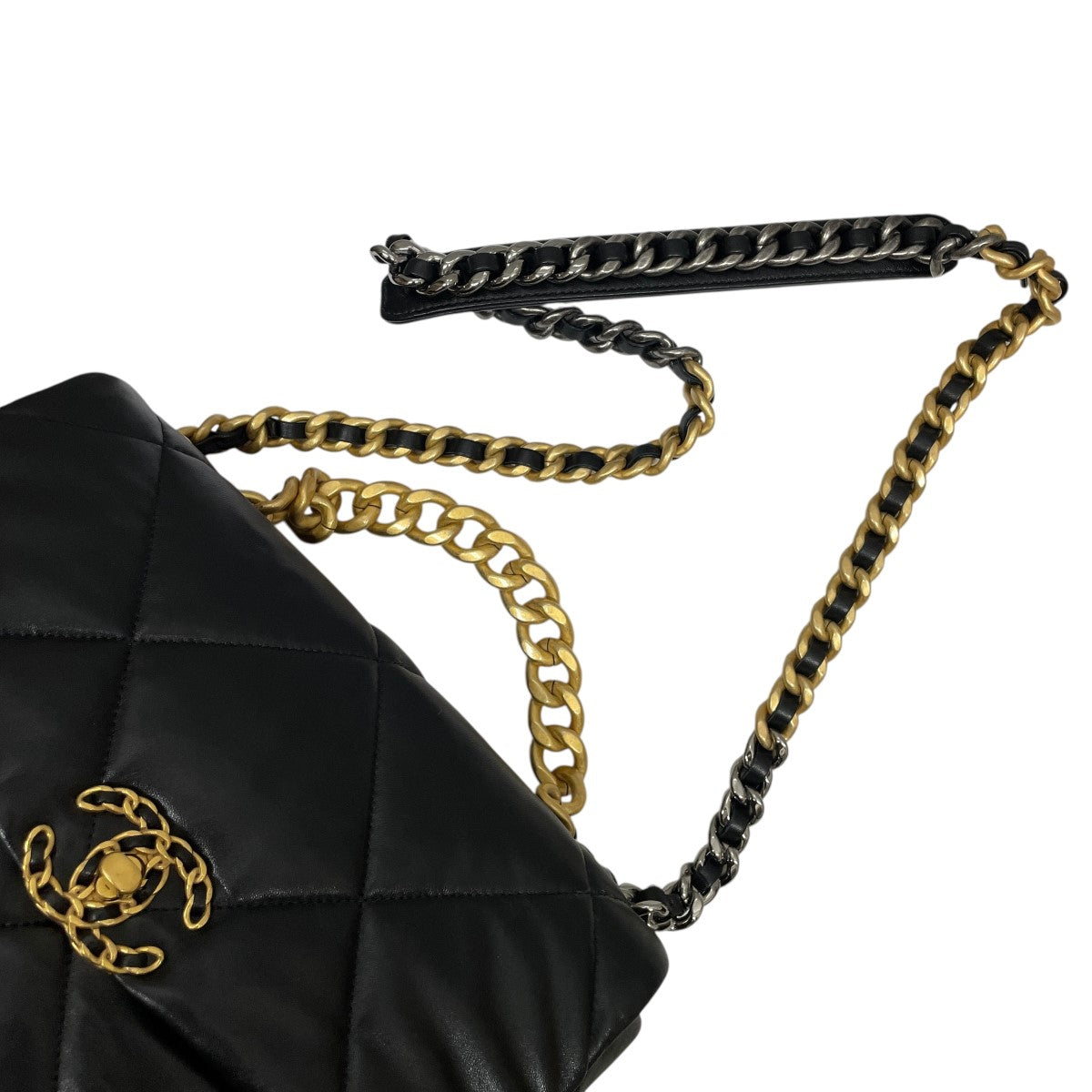 シャネル ラムスキンショルダーバッグ ブランドレンタルのBrandCity / シャネル ラムスキン マトラッセ 23 W