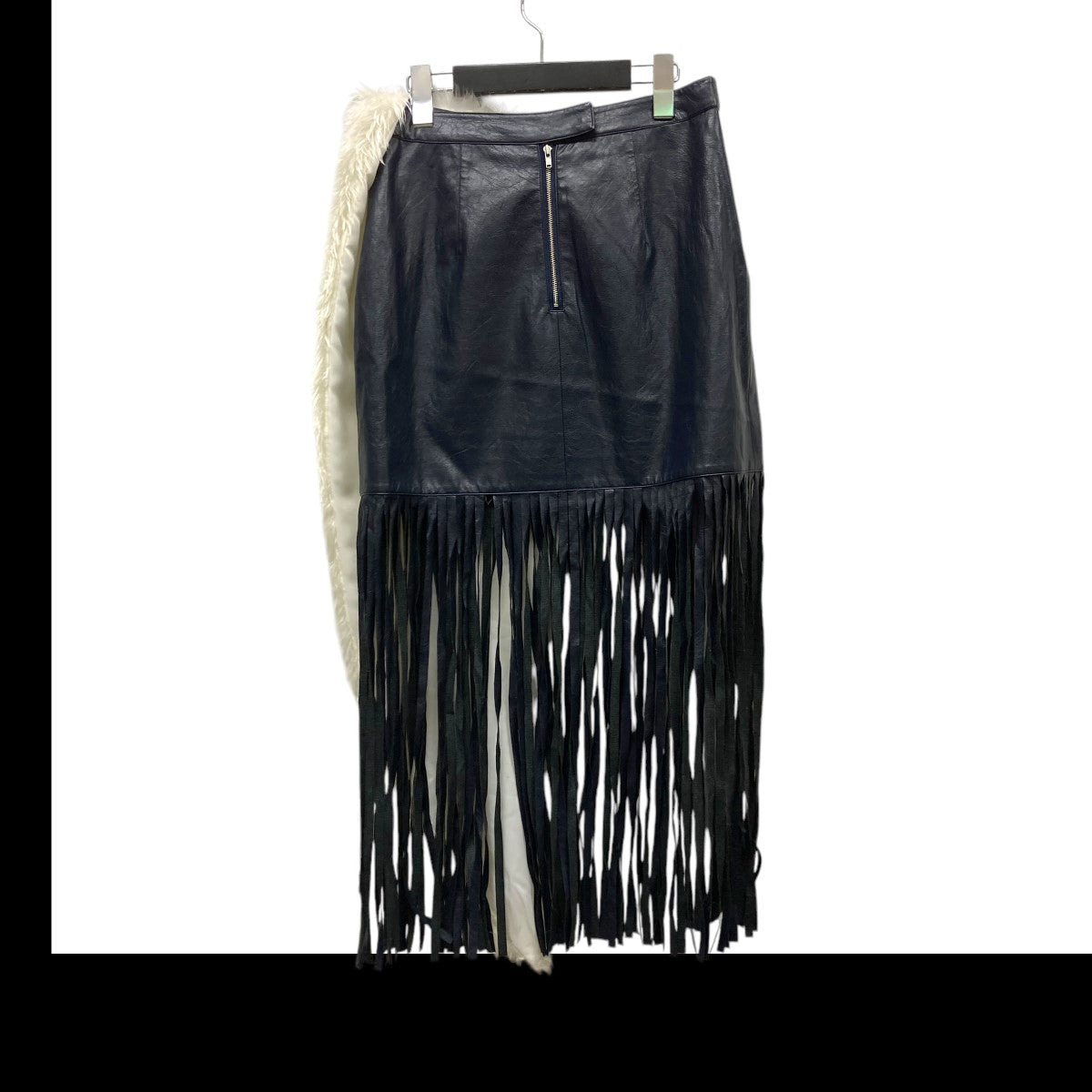 ミカゲ シンの24AW ファードッキングフリンジフェイクレザースカート 24AW-0603です。 MIKAGE SHIN 古着・中古 ボトムス アイテム