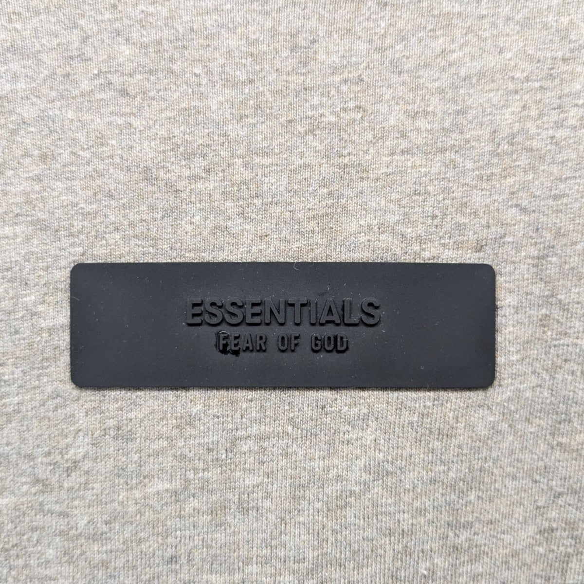 FOG ESSENTIALS ラバーロゴTシャツ 古着・中古-4枚目のアイテム画像