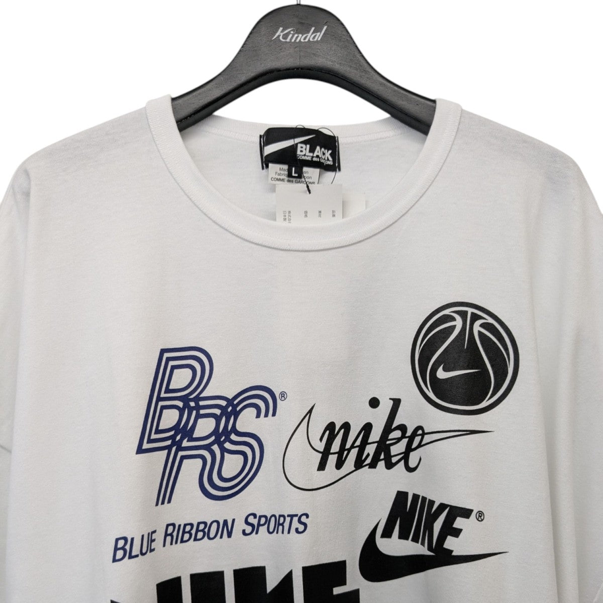 【リピートロゴ】コムデギャルソン×ナイキ WネームTシャツ ブラック・コム デ ギャルソン✕ナイキのTシャツがドロップ
