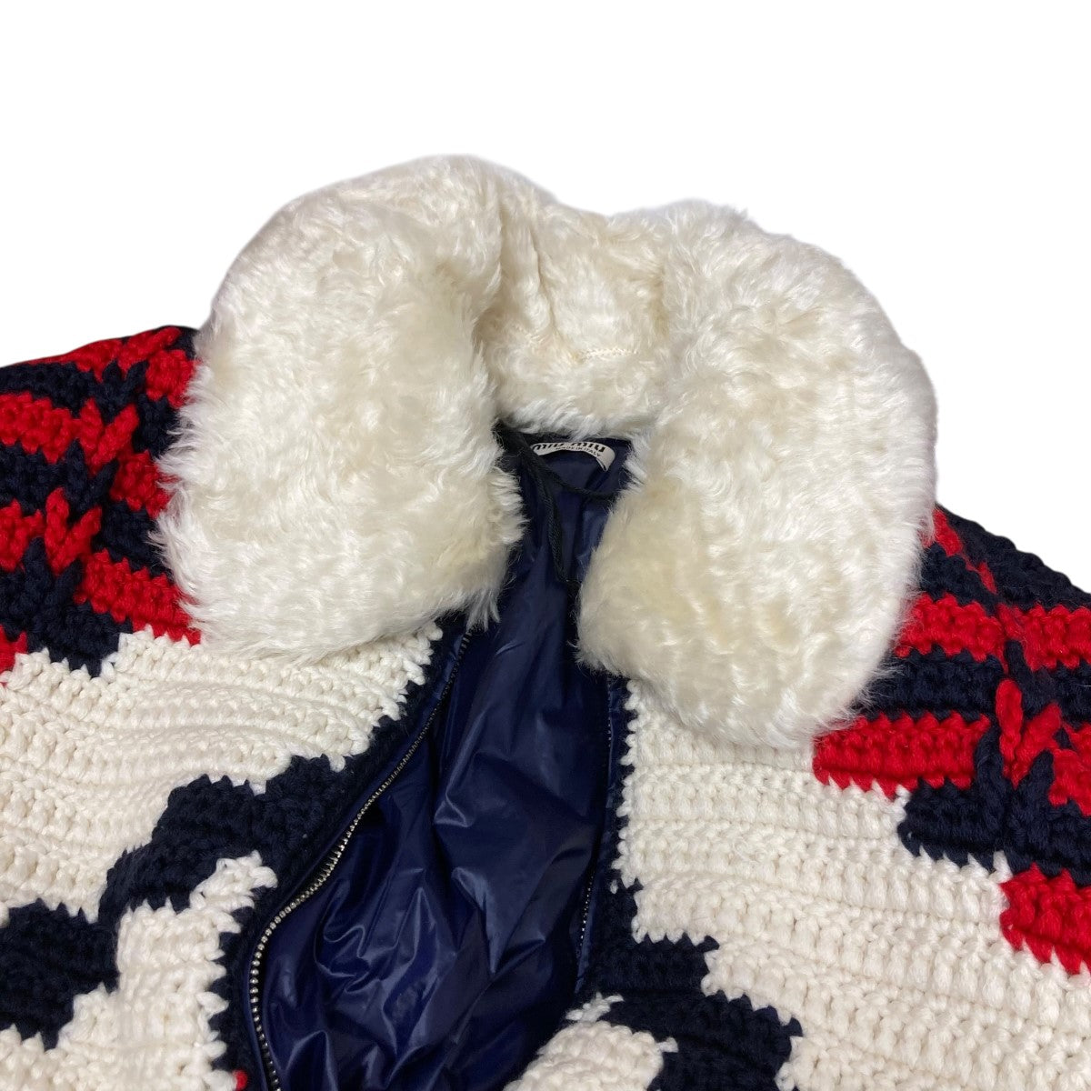 Miu Miu 赤黒ニットジップアップジャケット Miu Miu 赤黒ニットジップアップジャケット Miu Miu 赤黒ニットジップ