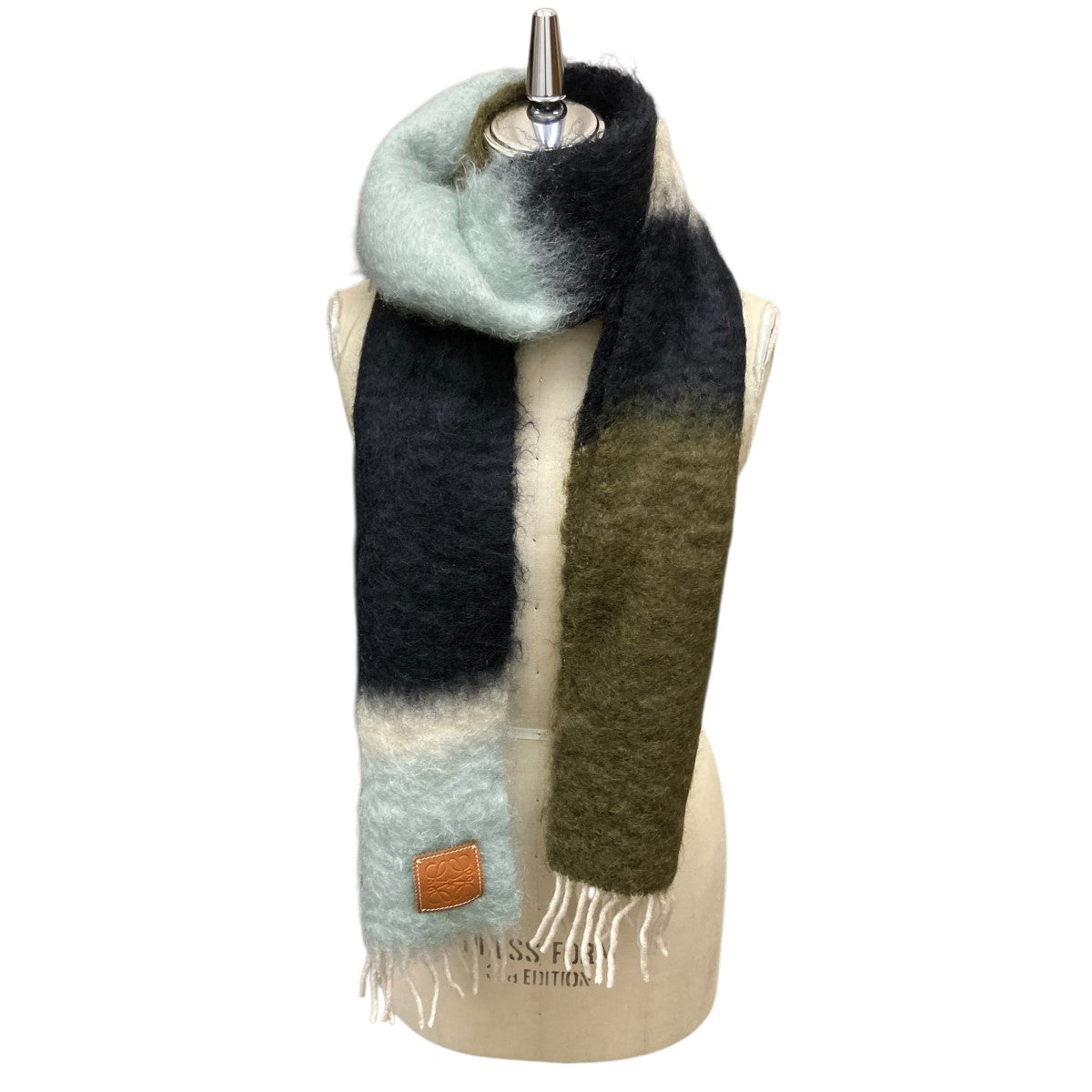 ロエベモヘアマフラー 中古・古着通販】LOEWE (ロエベ) モヘアマフラー マルチカラー