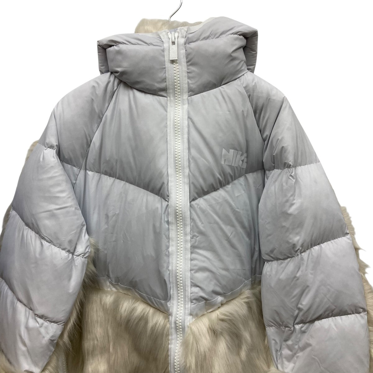 sacai×NIKE W NRG PARKAフェイクファーダウンジャケットCT3267 CT3267