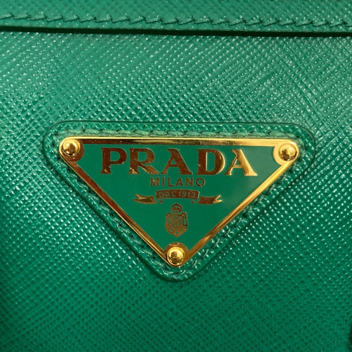 PRADA(プラダ) サフィアーノレザーショルダーバッグ グリーン