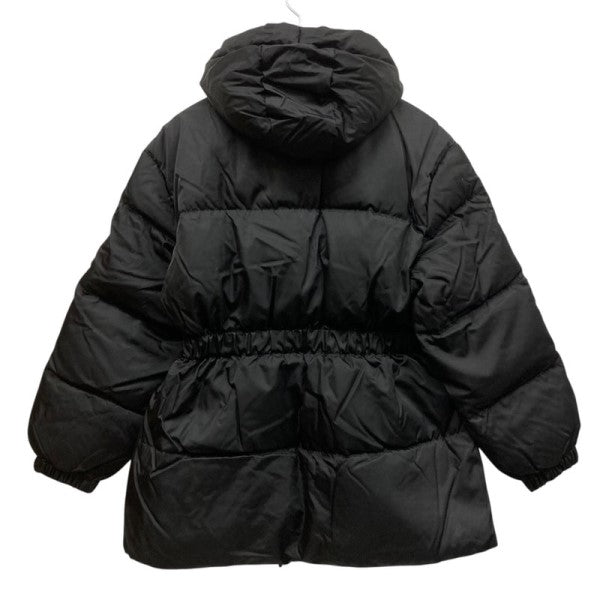【プラダ】ダウンジャケット ブラック　三角ロゴ　40　Lサイズ 三角ロゴがポイント！PRADA(プラダ)のダウンジャケットが使える