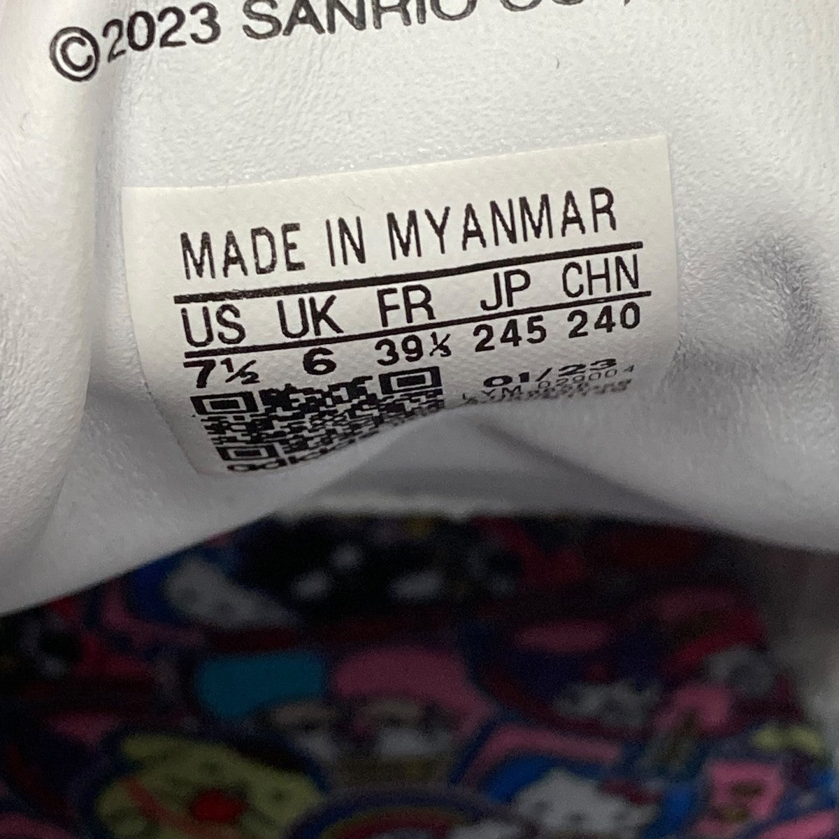 adidas×Sanrio キティちゃんローカットスニーカーHP9656 HP9656
