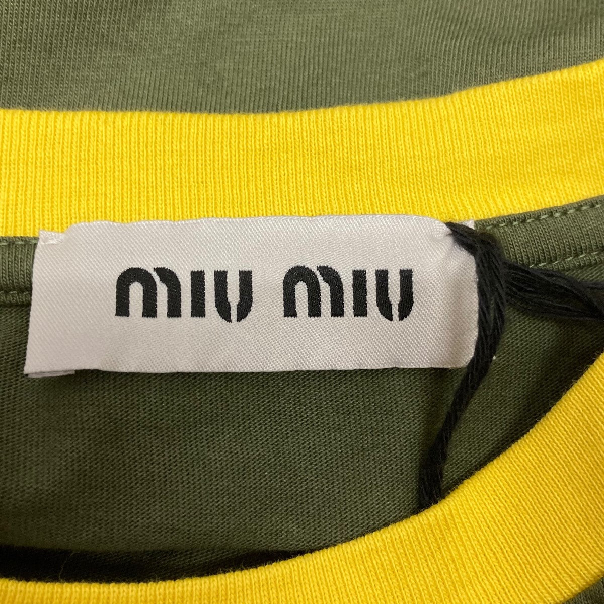 ミュウミュウ MIU MIU ロゴワッペン半袖カットソー MJN519 オリーブ サイズ：S MIU MIU(ミュウミュウ) ロゴワッペン半袖カットソーMJN519