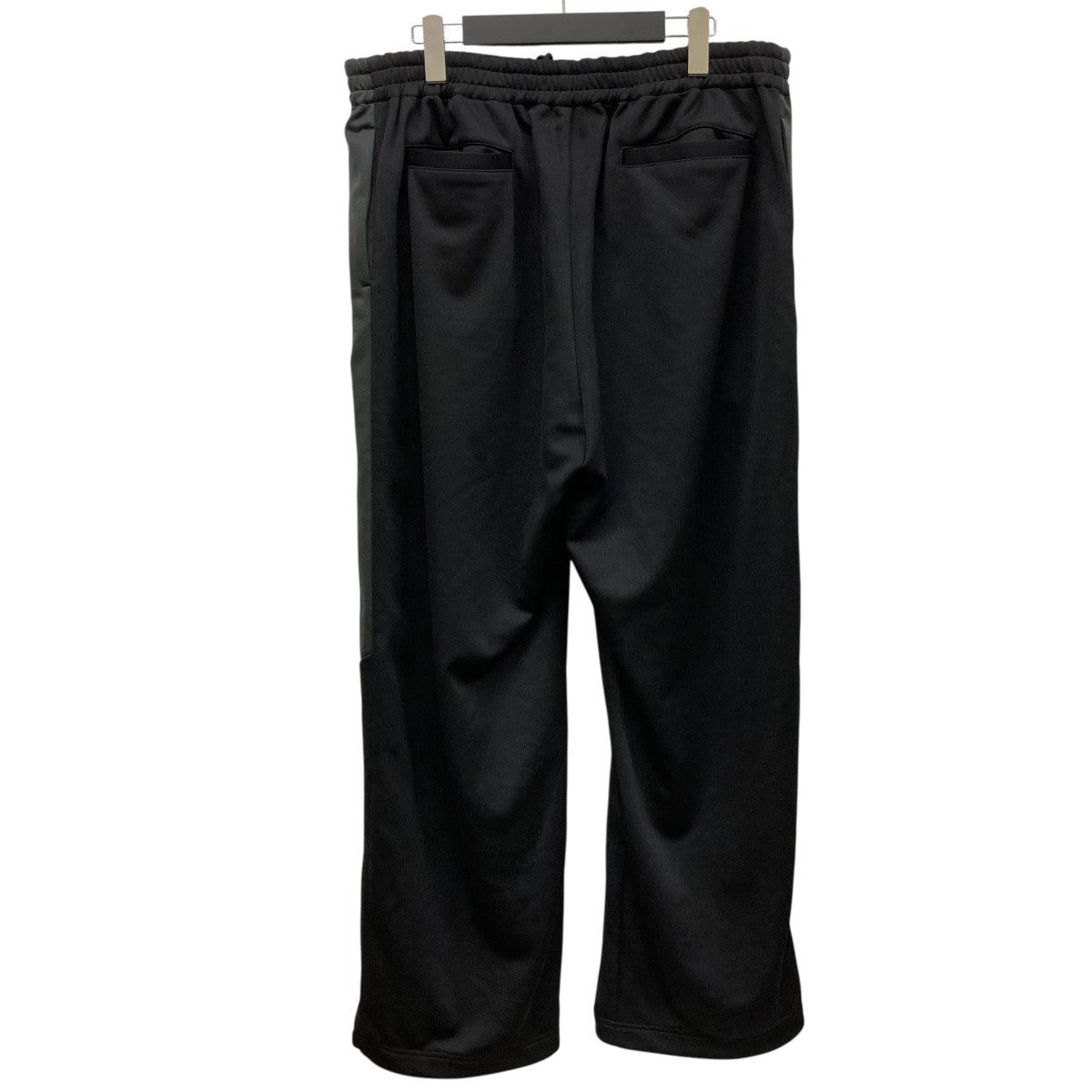 ADULT ORIENTED ROBES ナイロントラックパンツ アイボリーXL 美品】ADULT ORIENTED ROBES ナイロントラックパンツ XL - メルカリ