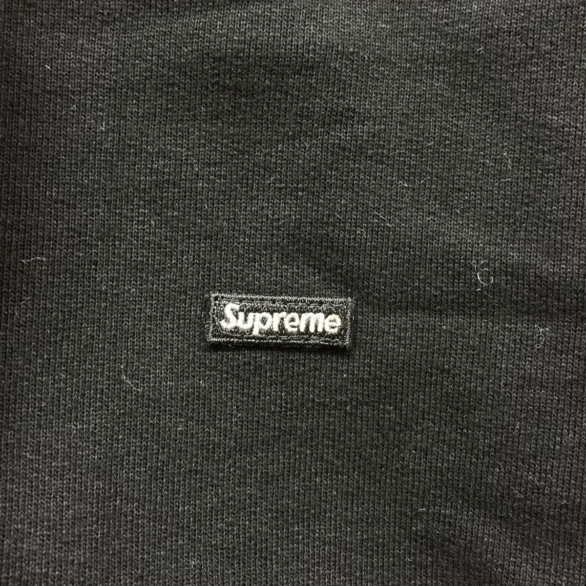 Supreme(シュプリーム) 25SSスモールボックスロゴジップアップ