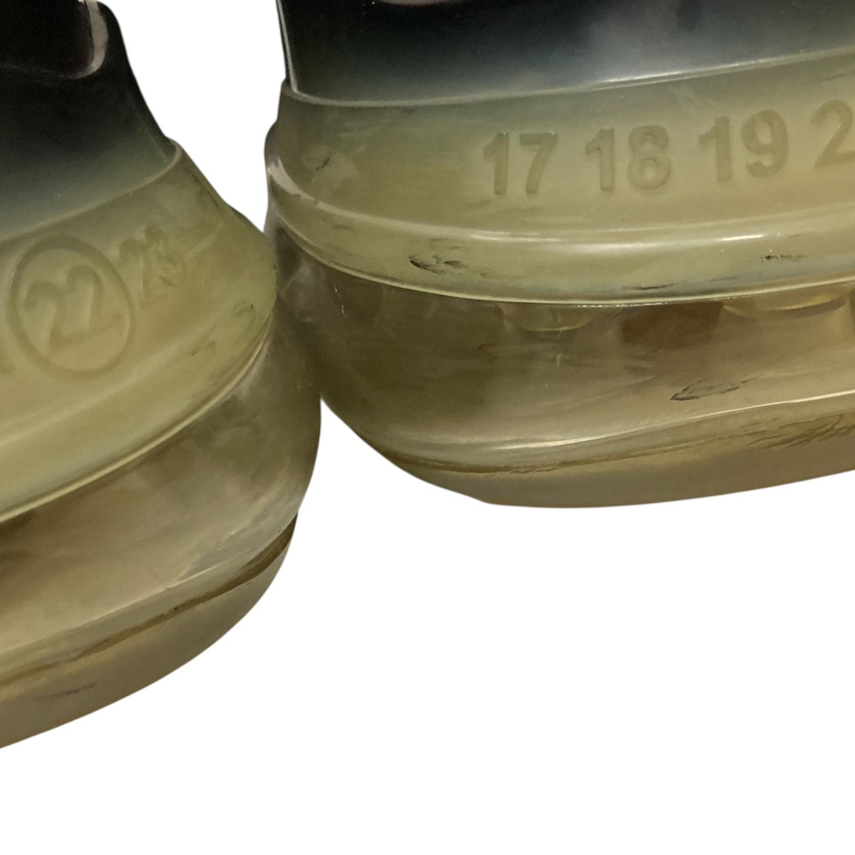 Maison Margiela メゾンマルジェラ　サイズ39 Maison Margiela(メゾンマルジェラ) USED加工スニーカー