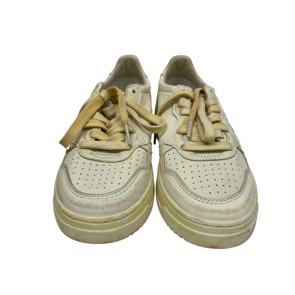 MEDALIST LOW SUPER VINTAGE SNEAKERS IN WHITE SCRUBBED LEATHERスニーカー