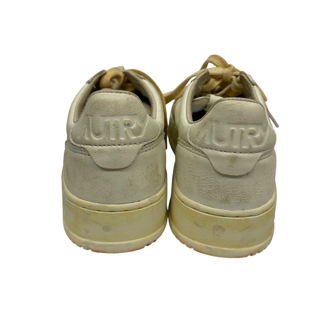 MEDALIST LOW SUPER VINTAGE SNEAKERS IN WHITE SCRUBBED LEATHERスニーカー