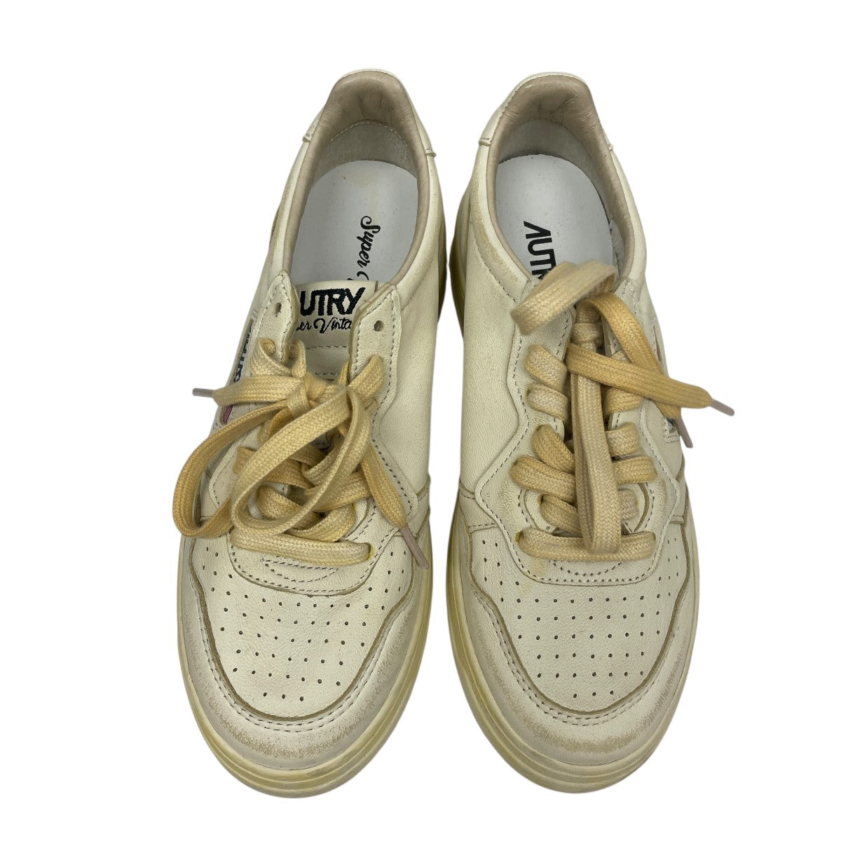 AUTRY(オートリー) MEDALIST LOW SUPER VINTAGE SNEAKERS IN WHITE