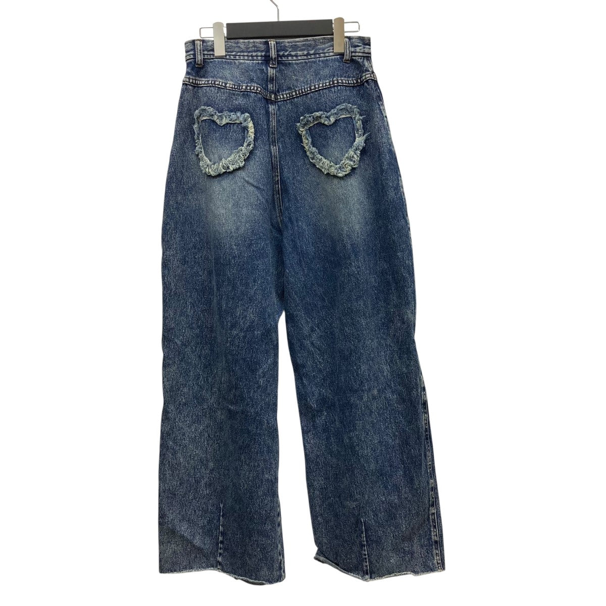 パンツ HEART PATCH DAMAGE DENIM PANTS Ameri（アメリ）の「HEART PATCH DAMAGE DENIM PANTS（デニム