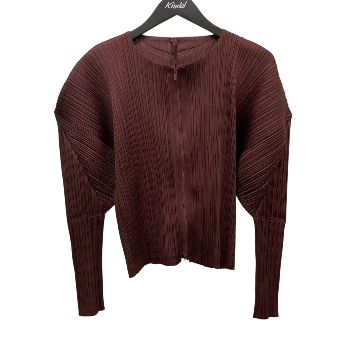 PLEATS PLEASE ISSEY MIYAKE（プリーツプリーズイッセイミヤケ