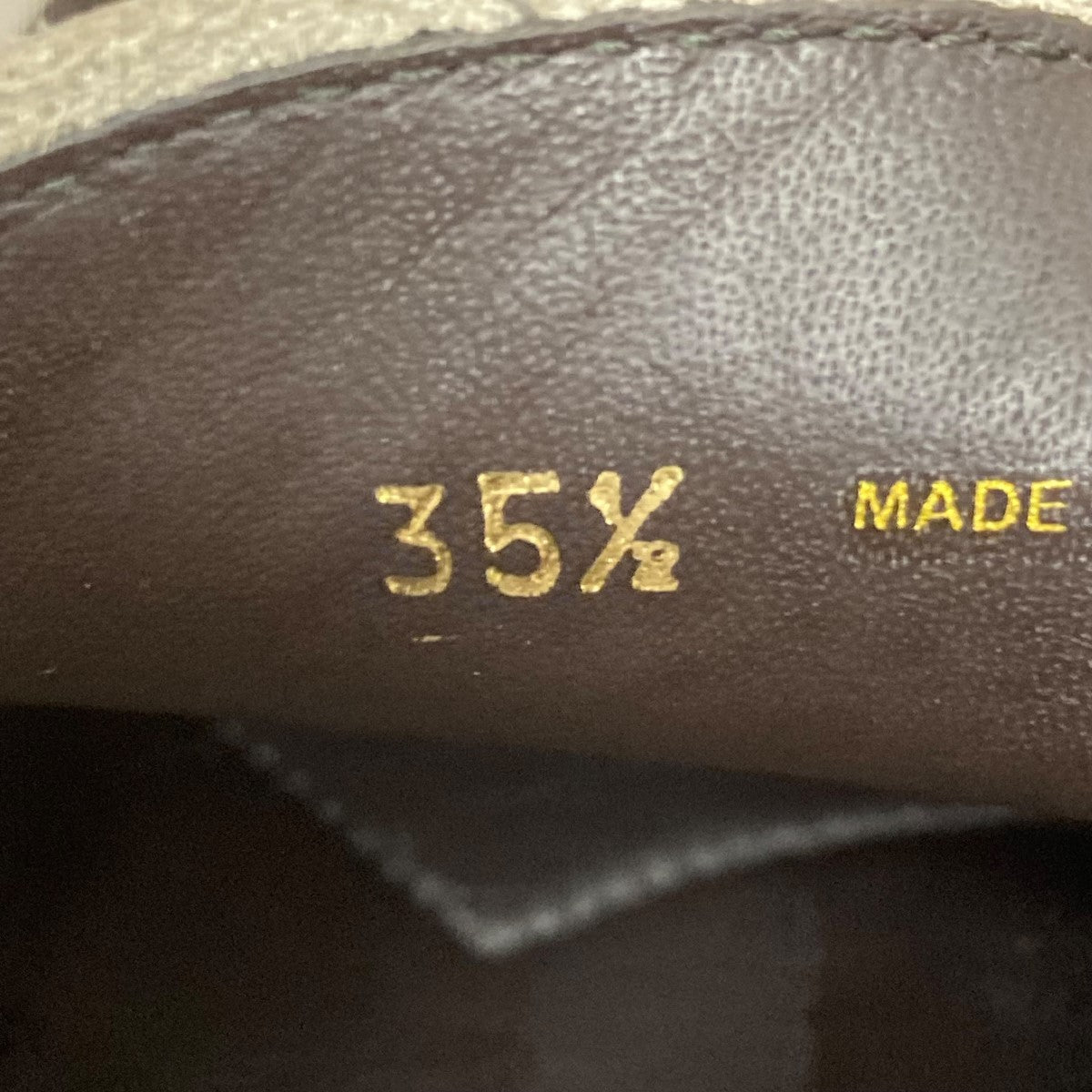 MIU MIU スエード スリッポン サイズ7 洗練された ミュウミュウ