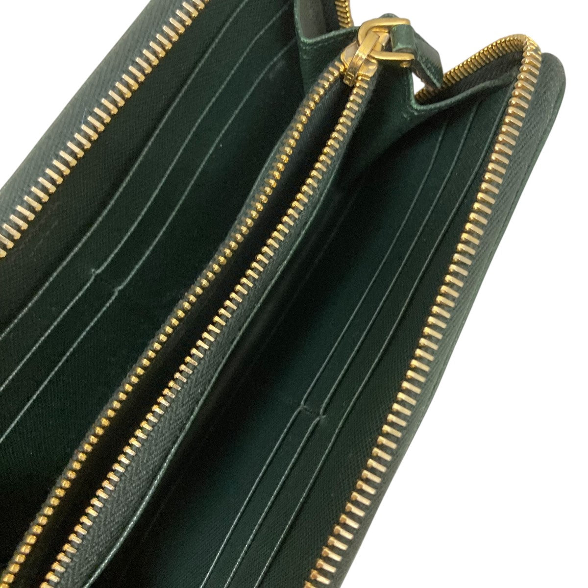 PRADA(プラダ) サフィアーノレザーラウンドジップ長財布