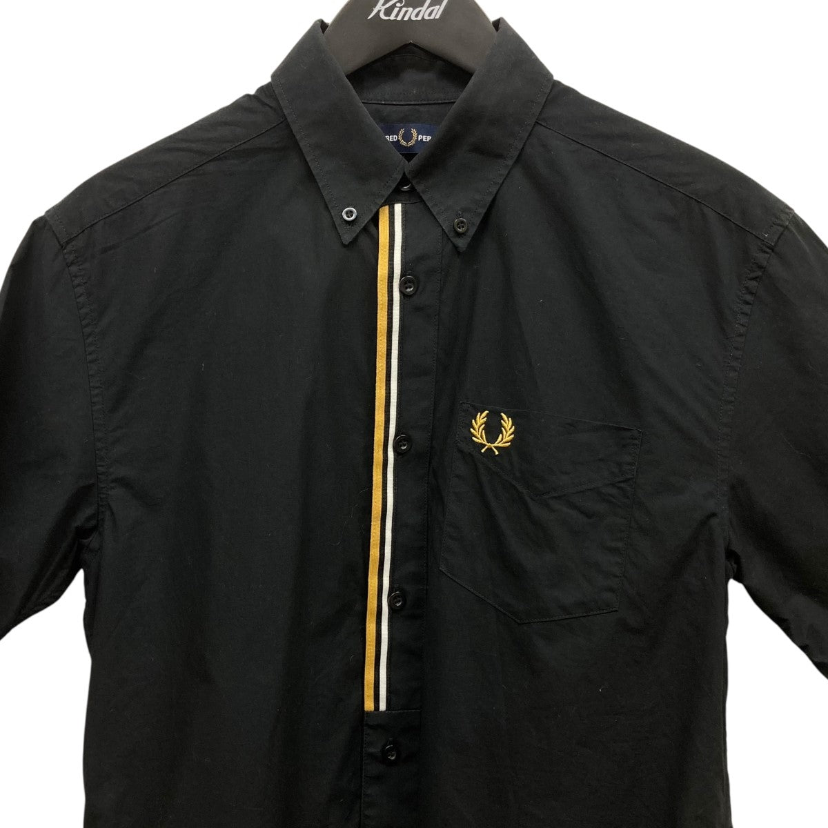 新品未使用　FRED PERRY 半袖トップス（Lサイズ） FRED PERRY(フレッドペリー) 半袖シャツ ブラック サイズ S
