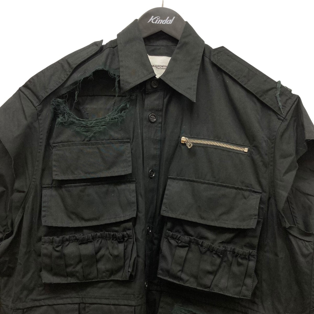 TAKAHIROMIYASHITA TheSoloIst． 24SScut off sleeve photographer shirtsダメージ加工ノースリーブシャツss.0004aSS24 古着・中古-3枚目のアイテム画像