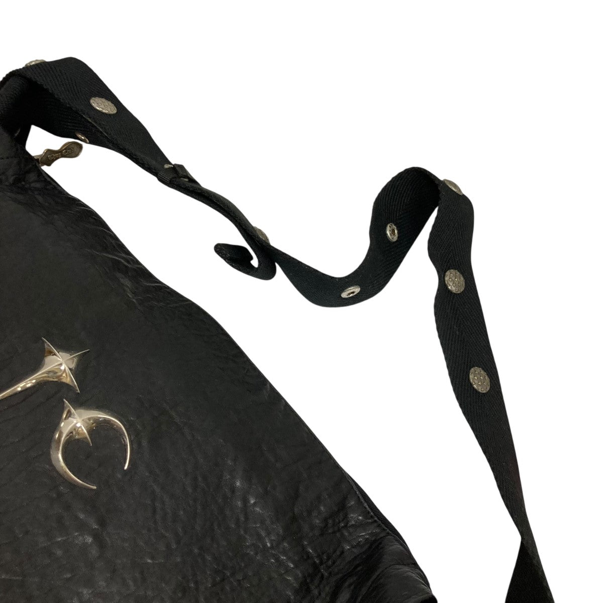 THUG CLUB(サグクラブ) DRAGON MESSENGER BAGレザースタッズ