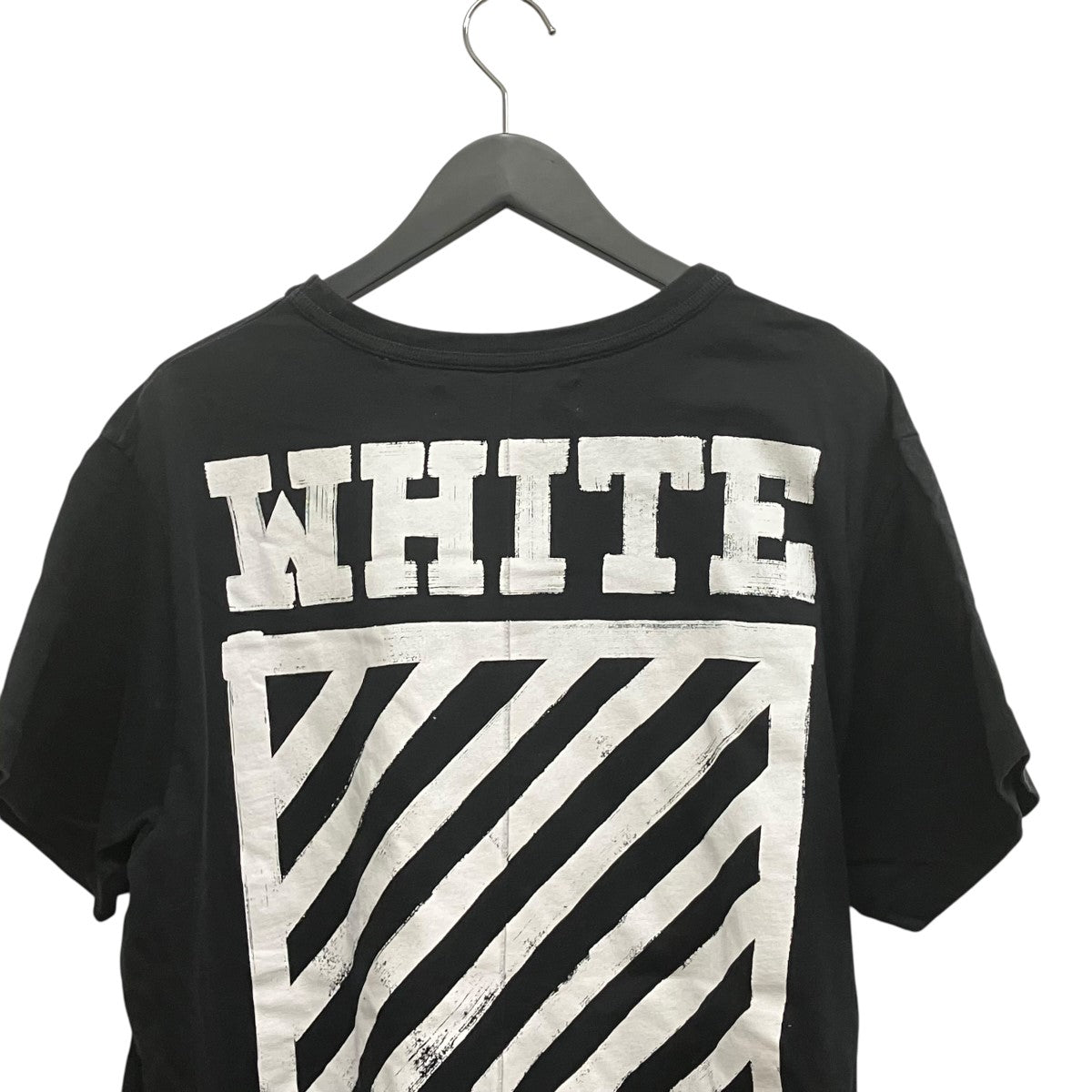 バックプリントTシャツ