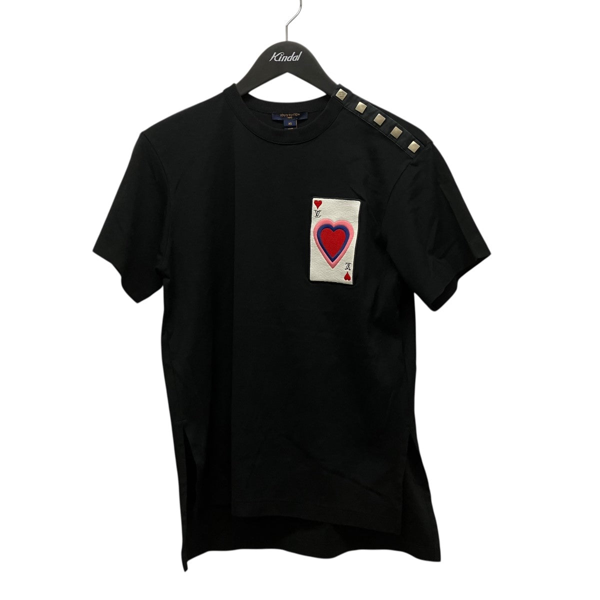 LOUIS VUITTON フロッキートランプ刺繍 ショルダーボタンTシャツRW211A UOL FKTS99 古着・中古-1枚目のアイテム画像