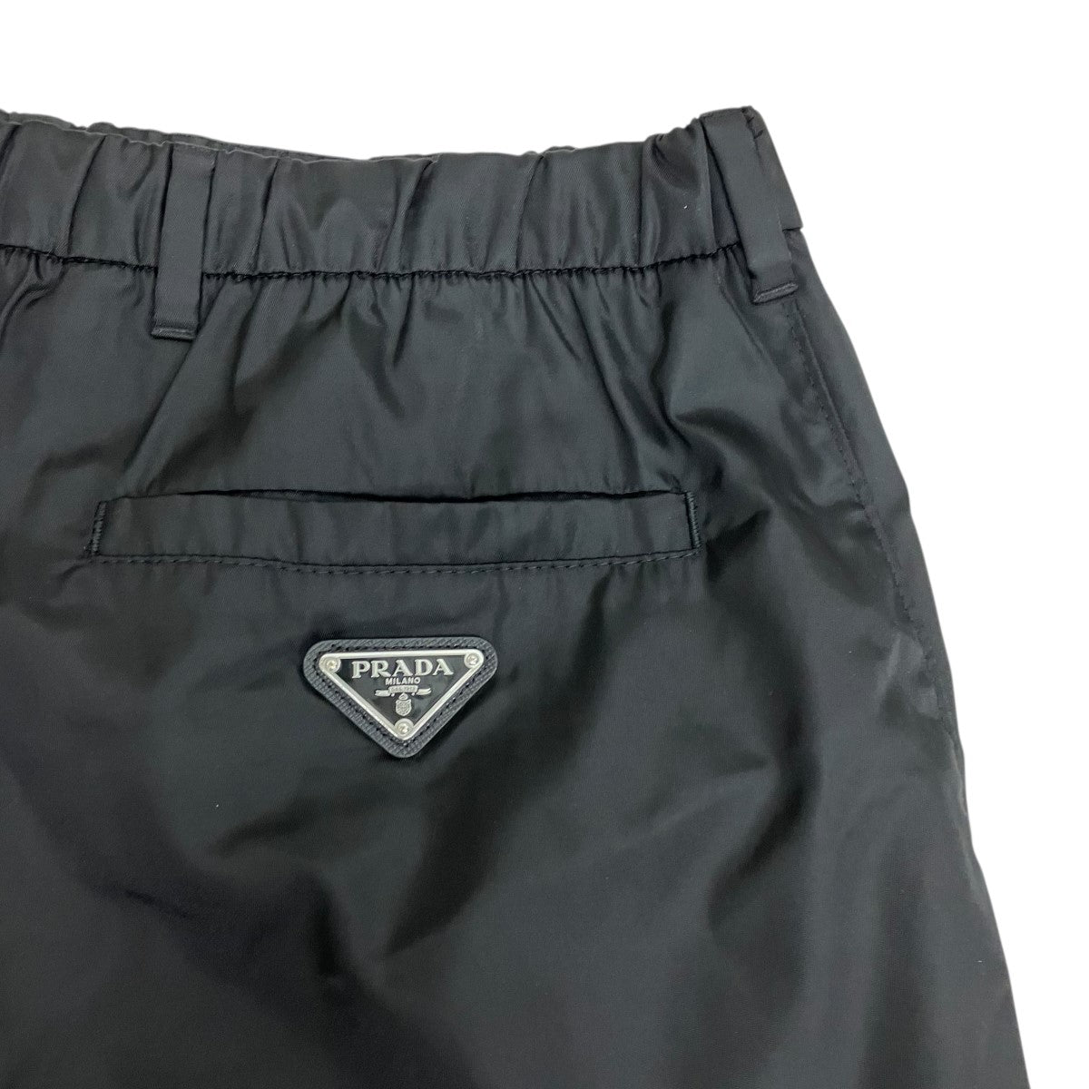 PRADA ナイロンハーフパンツDNA913 古着・中古-4枚目のアイテム画像