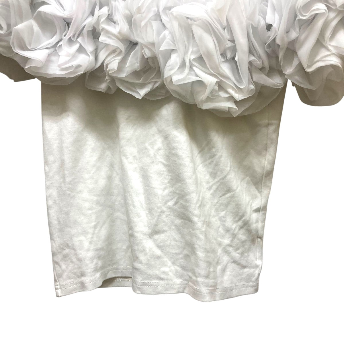 【専用】familiar フリル付きカットソー 80 ホワイト セール】インナー付きフリルカットソートップス［フェミニン