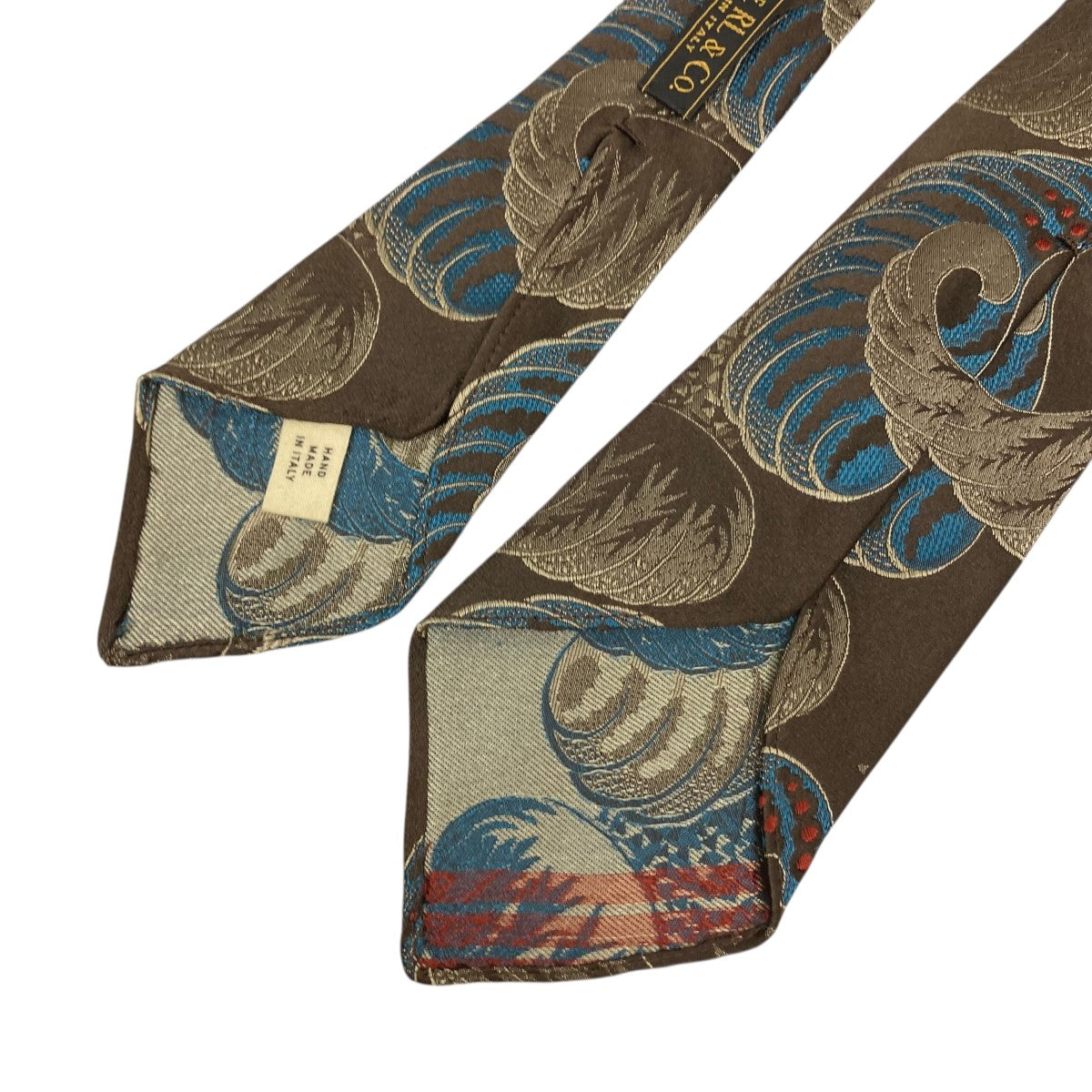 総柄ネクタイ