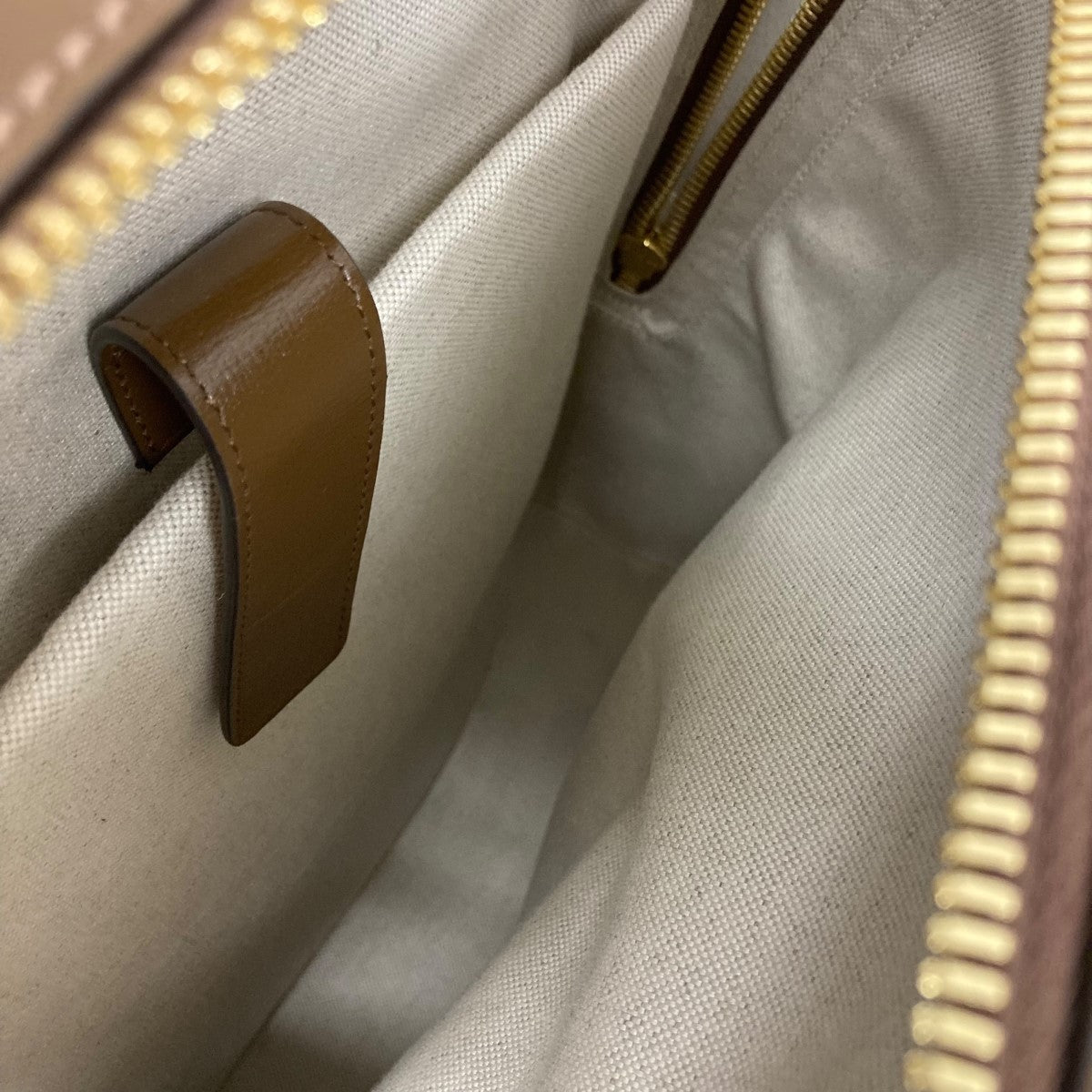 GUCCI インターロッキングGG柄リュック 古着・中古-6枚目のアイテム画像