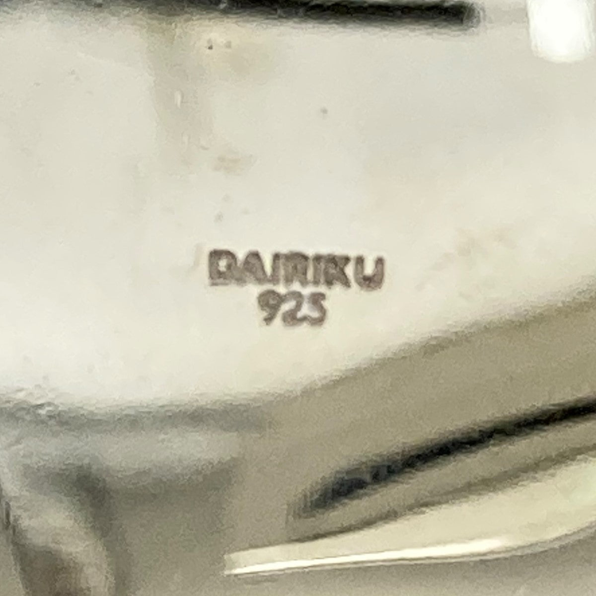 DAIRIKU(ダイリク) Hard Work Guitar Pick Necklaceギターピック