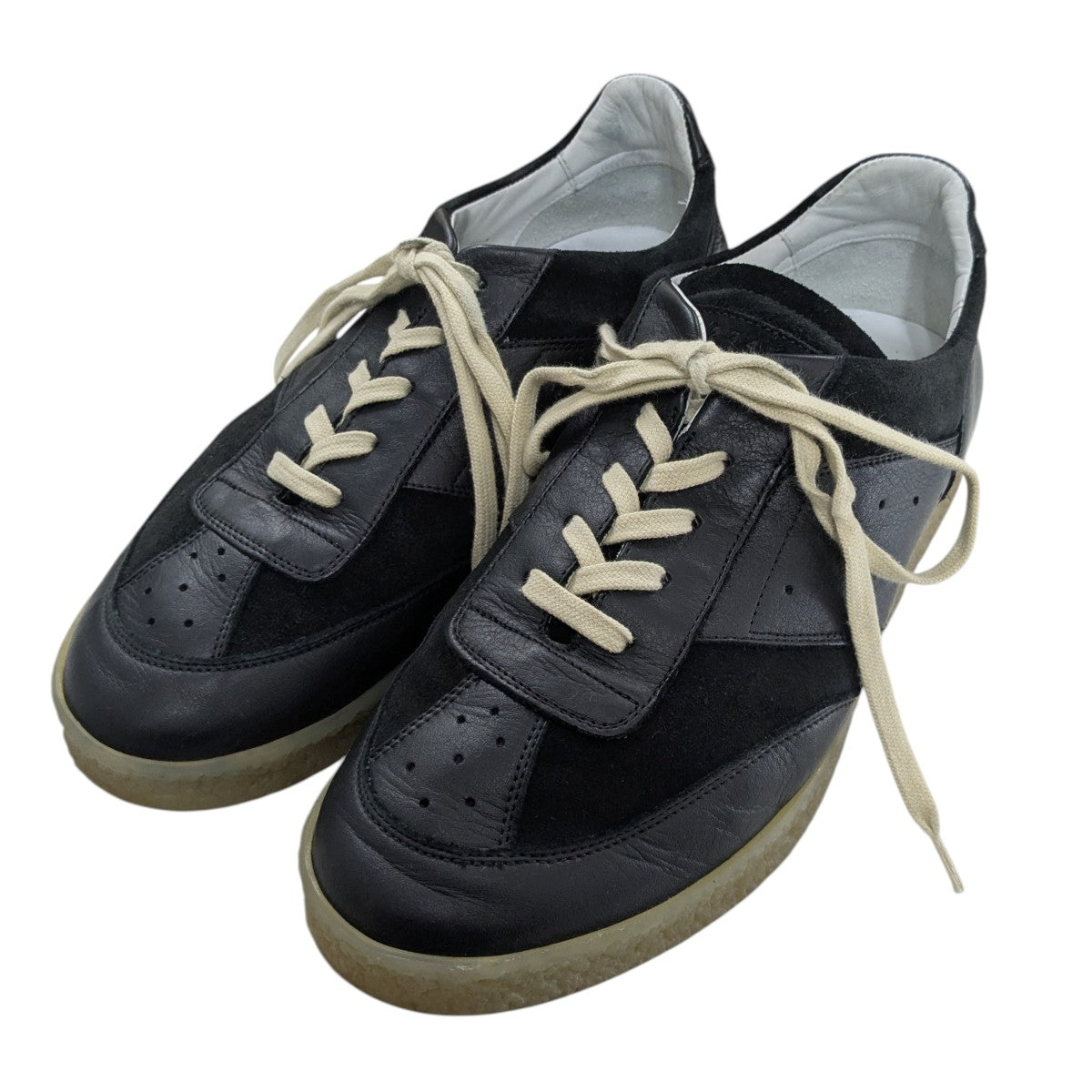 ロートップレースアップスニーカー