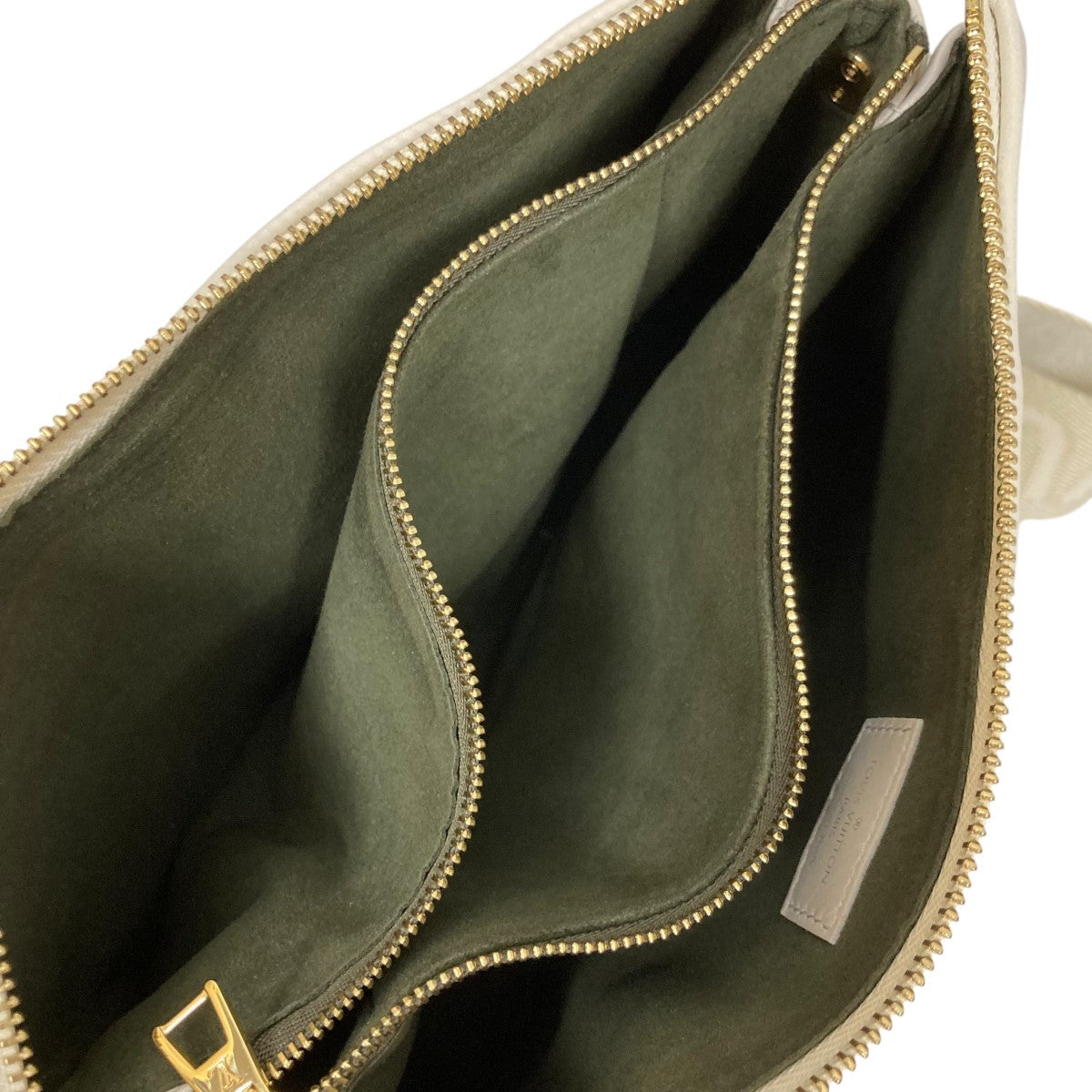 Coussin BBモノグラムチェーンショルダーバッグM20770
