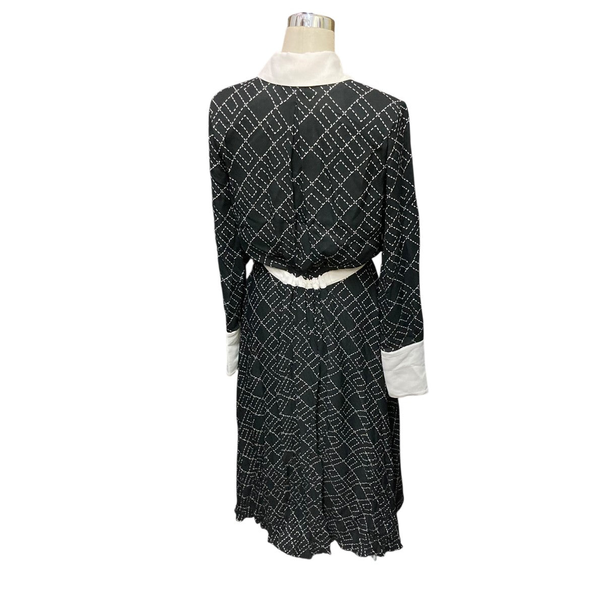 ELISABETTA FRANCHI 総柄襟付きシフォンワンピースAB0256E2 古着・中古-2枚目のアイテム画像